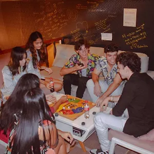 https://the-clock-hostel-suites.cartagena-hotels.org