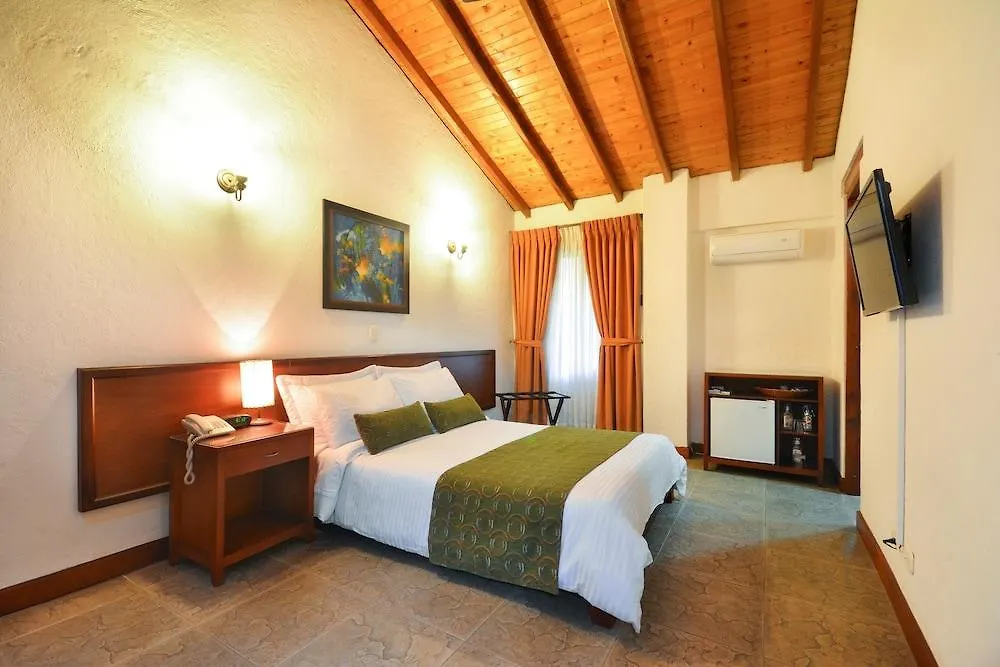 La Campana Hotel Boutique Medellin 3*,  Colombia