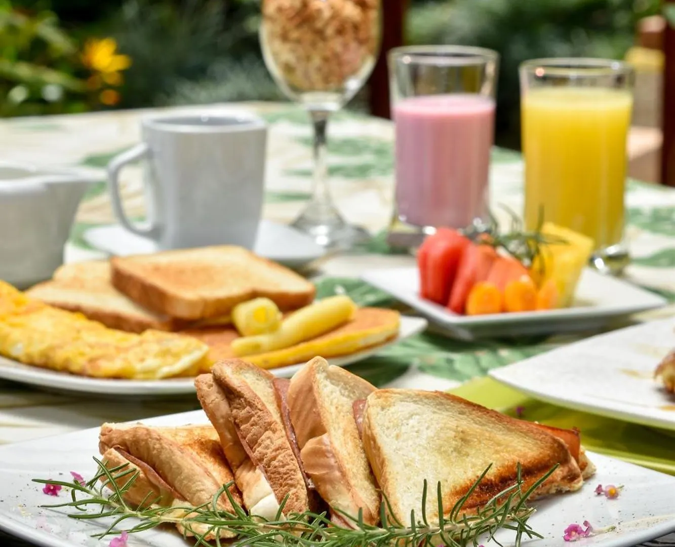 La Campana Hotel Boutique Medellin 3*,  Colombia