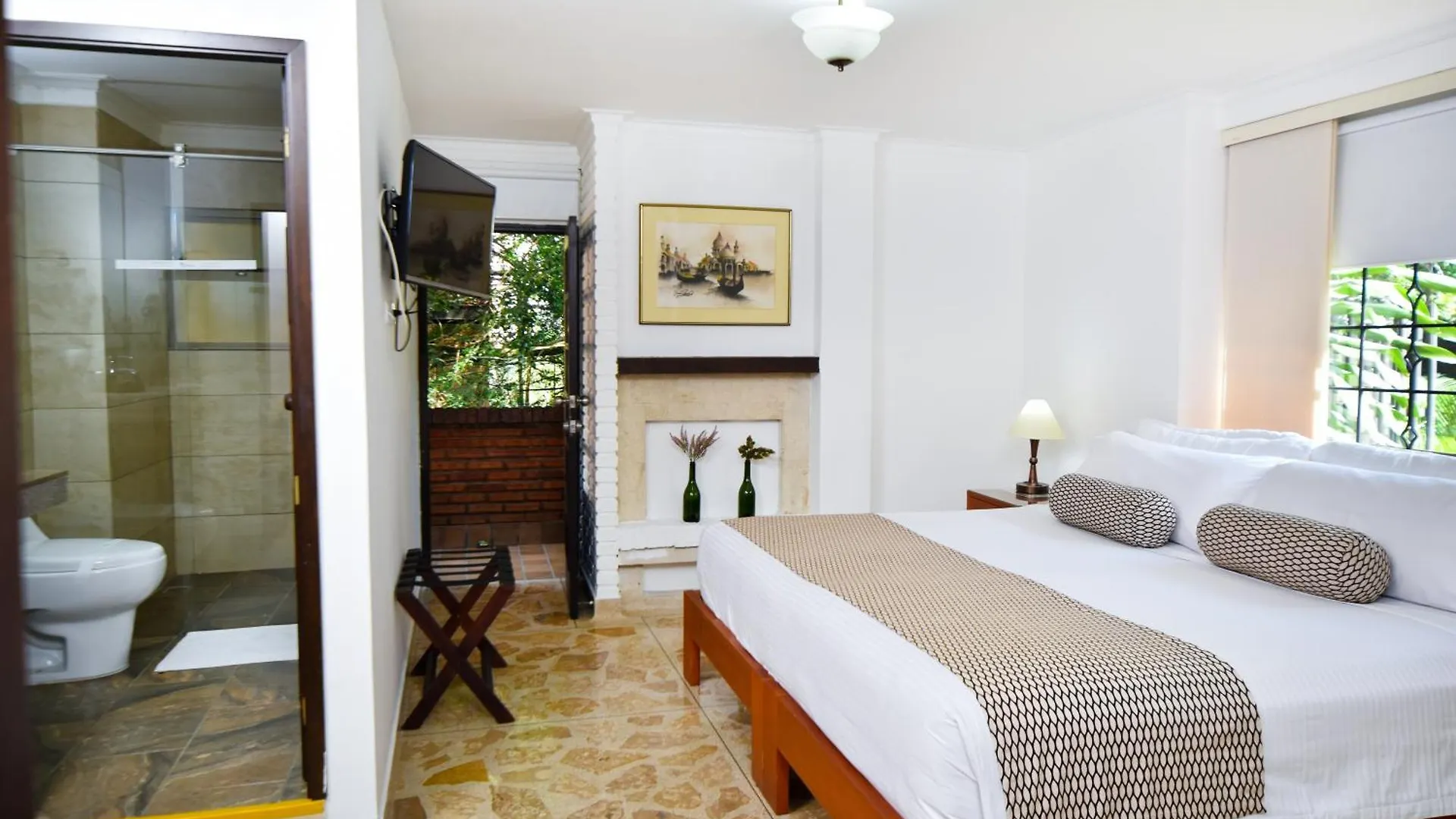 ***  La Campana Hotel Boutique Medellin Colombia