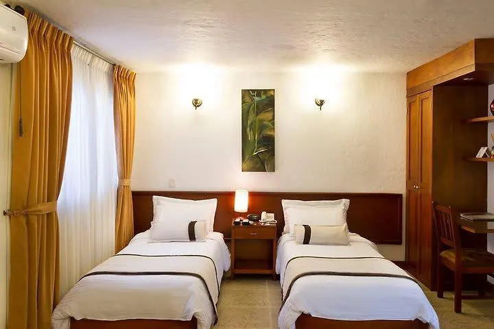 La Campana Hotel Boutique Medellin 3*,