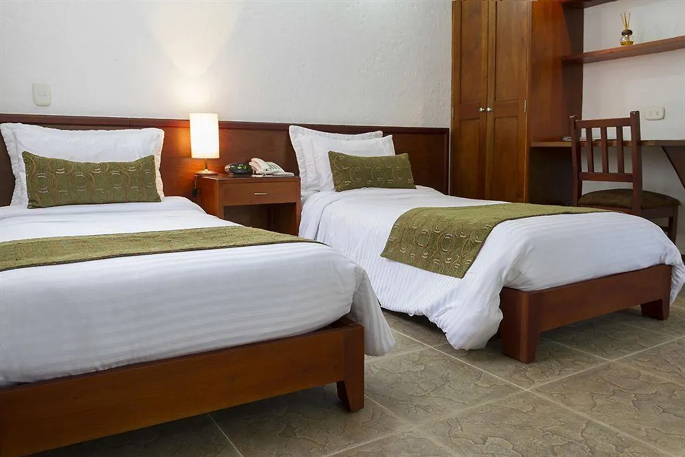 La Campana Hotel Boutique Medellin 3*,