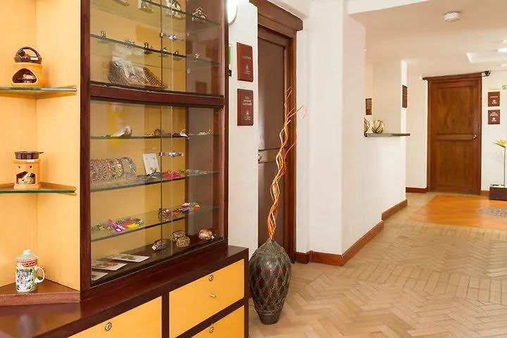 La Campana Hotel Boutique Medellín 3*,